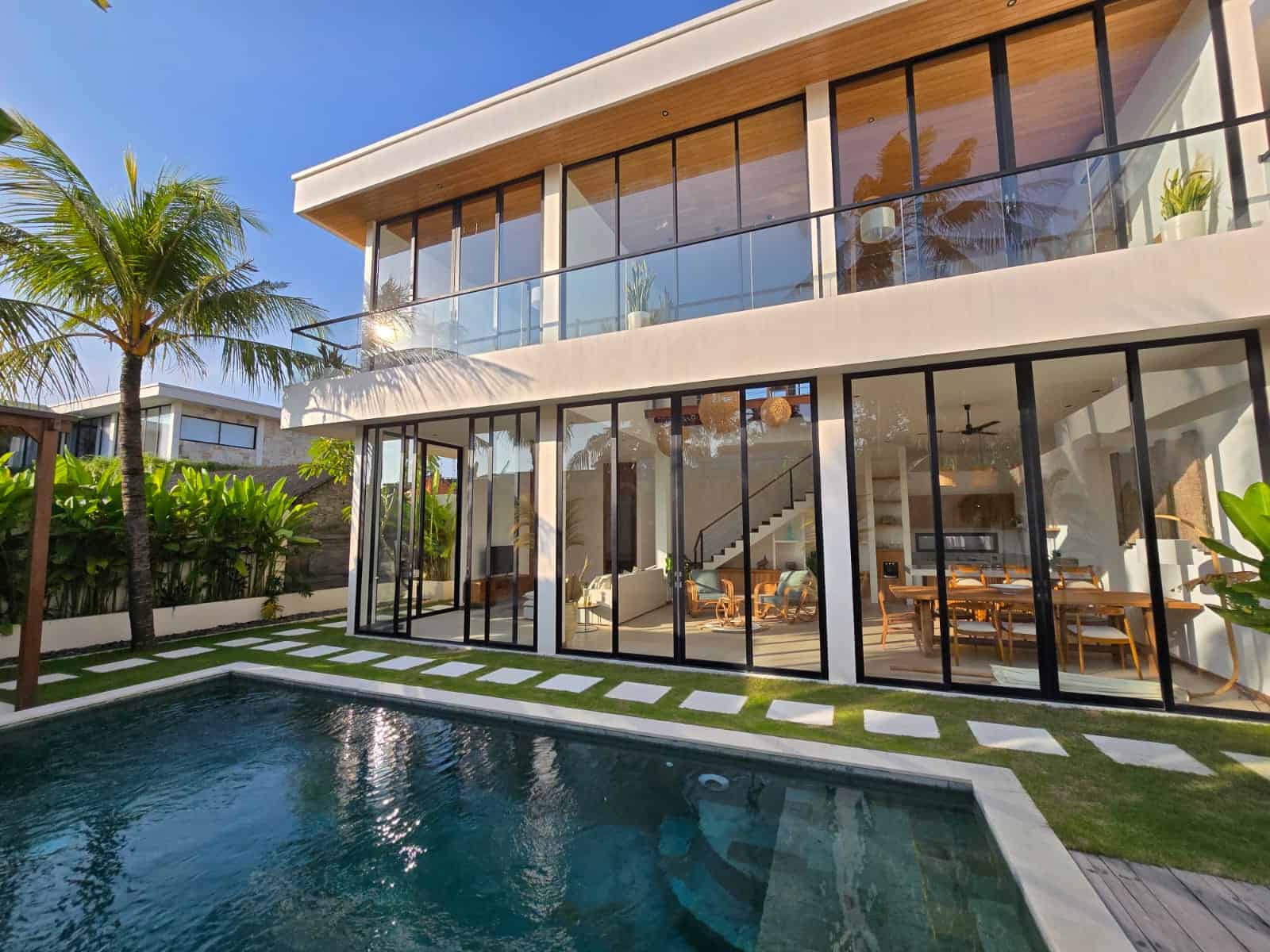 ELEGANT 2 BEDROOM VILLA CLOSE TO PERERENAN BEACH FOR SALE LEASEHOLD IN CEPAKA BE-714 